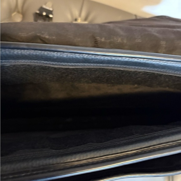 Roots Black Leather Briefcase with Flap Closure laptop vintage 20 cm x 30 cm - Picture 13 of 14